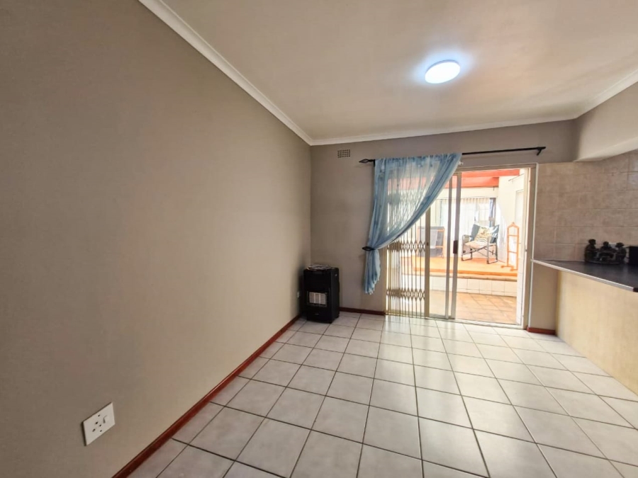 2 Bedroom Property for Sale in Protea Village Western Cape